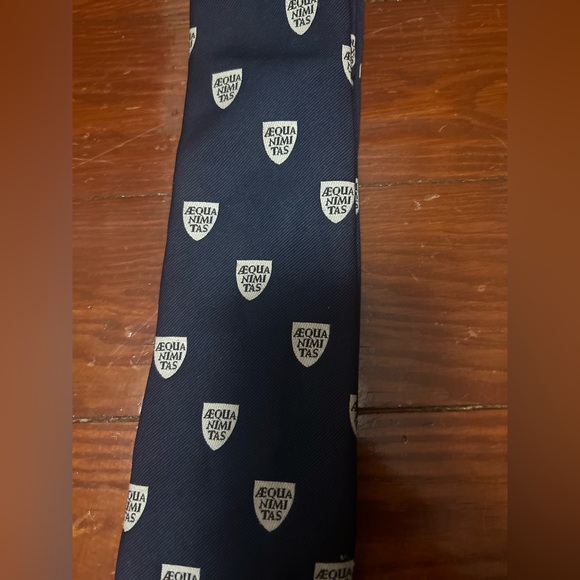 Ties Ties - Picture 3 of 9